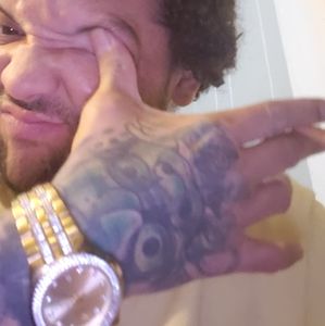 Meet your Posher, Everett